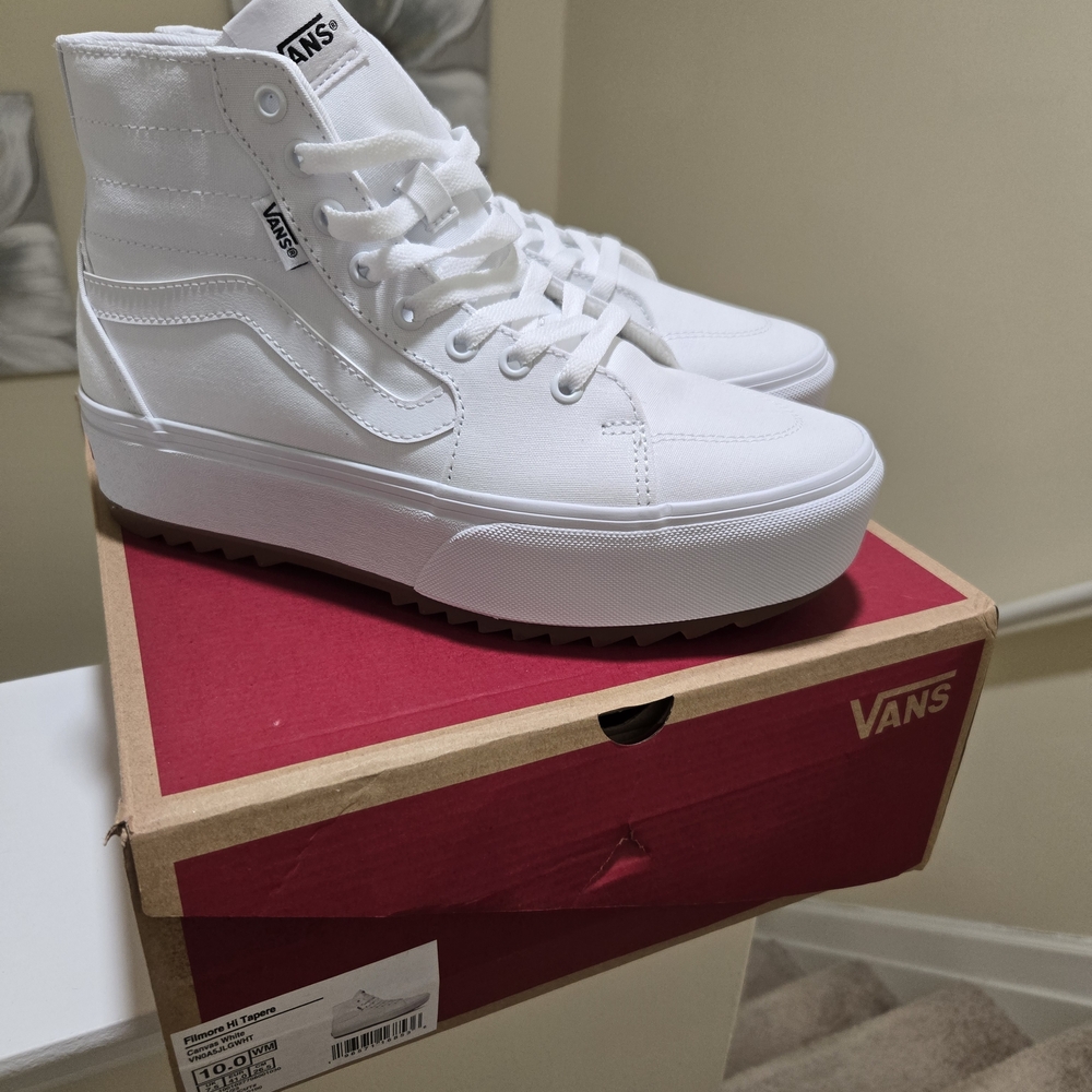 *BRAND NEW* Vans High-Top Sneakers